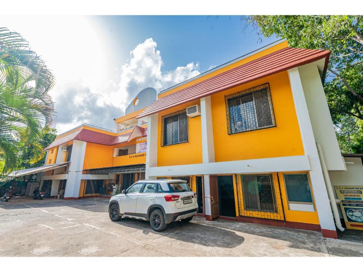 Отель Royal Hills Пуна Экстерьер фото